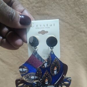 💕5 For 25 💕Blue and Gold Leaf Earrings